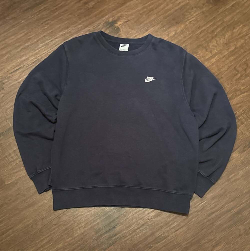 Nike Sweatshirt Size M Navy Blue Embroidered Logo Crewneck